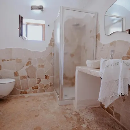 Trulli Dell'angelo * Specchiolla