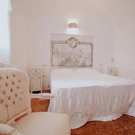 Trulli Dell'angelo * Specchiolla