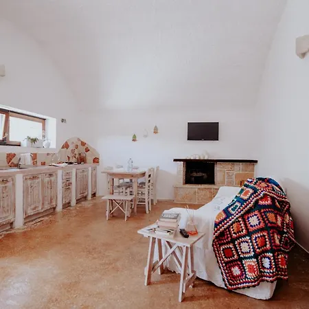 Trulli Dell'angelo * Specchiolla